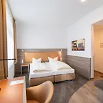 Reichshof Garni 3*