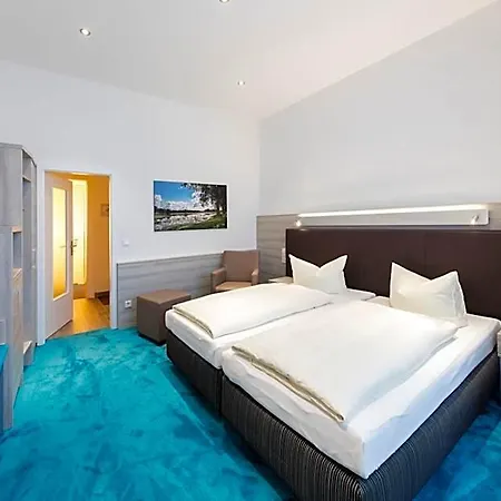 Reichshof Garni Hotel 3*