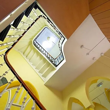 Reichshof Garni Hotel 3*